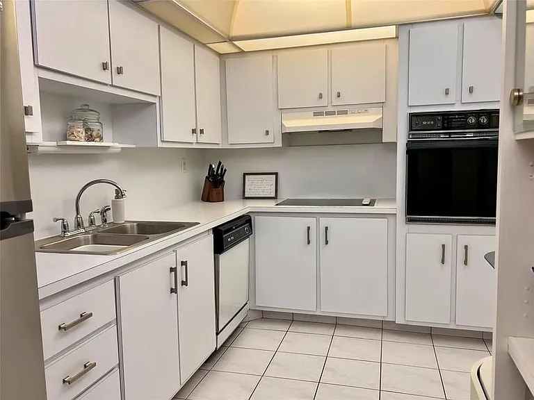 4250 Galt Ocean Dr #7K — Photo 1