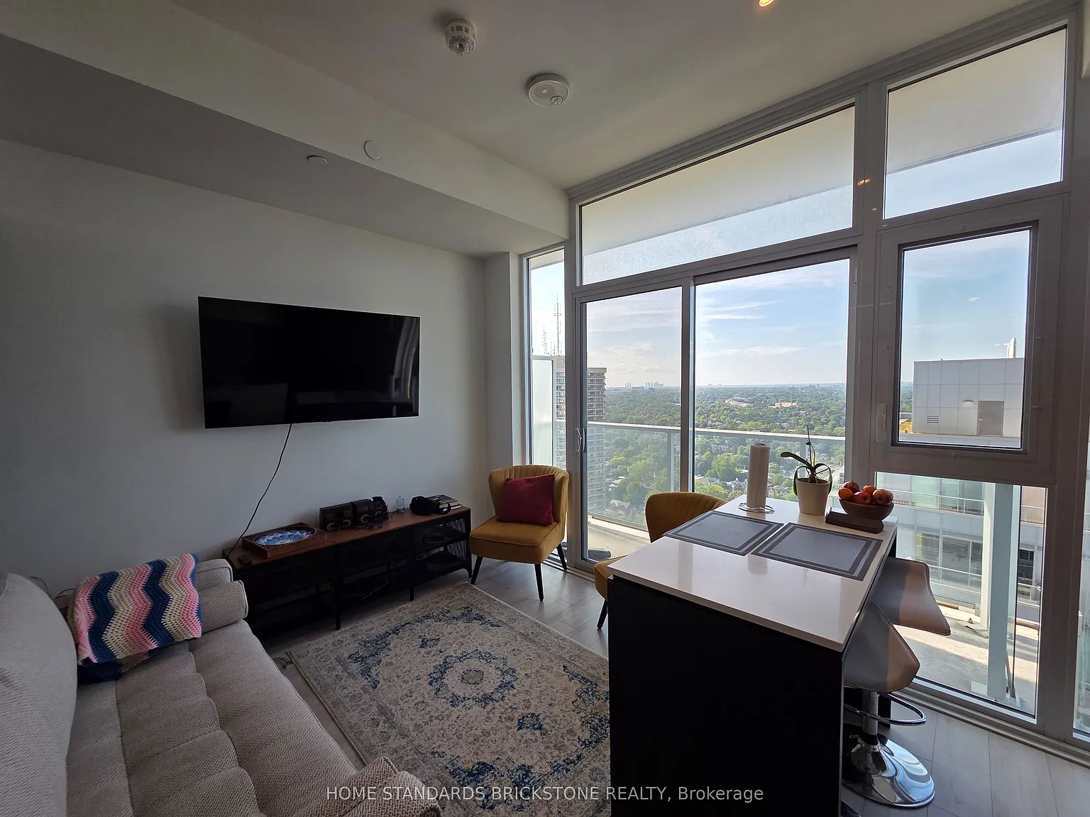 2 bed, $2,400 — Photo 1