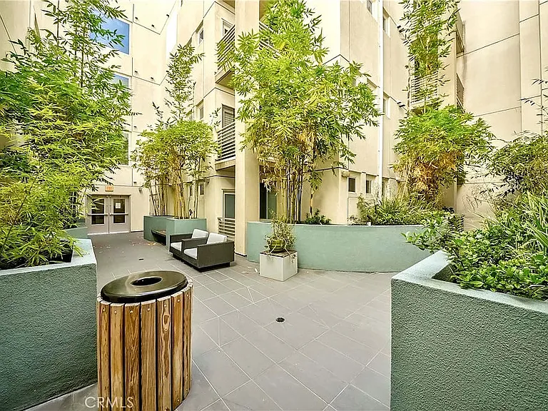 436 S Virgil Ave #Penthouse 15 — Photo 25