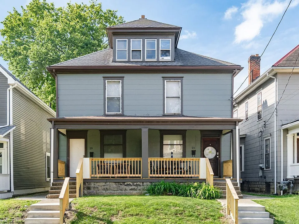 25 E Blake Ave
