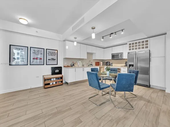999 SW 1st Ave APT 1801, Miami, FL 33130