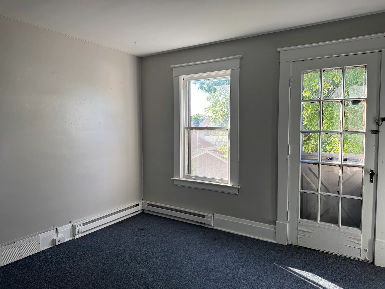 2 bed, 1300 sqft, $900 — Photo 3