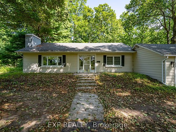 2nd image of 564 Prospect Point Rd N