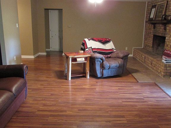 2nd image of 210 Maryland Dr