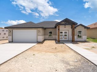 206 Jesus Flores Dr, Del Rio, TX 78840