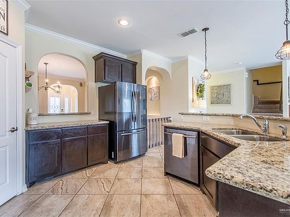 5th image of 2107 W Mimosa Dr