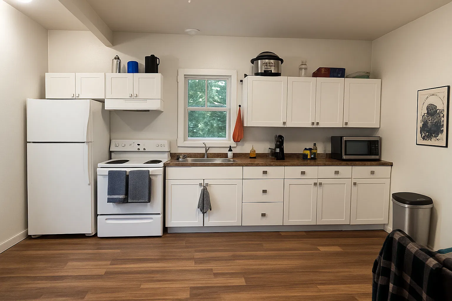 3 bed, 650 sqft, $1,375 — Photo 2