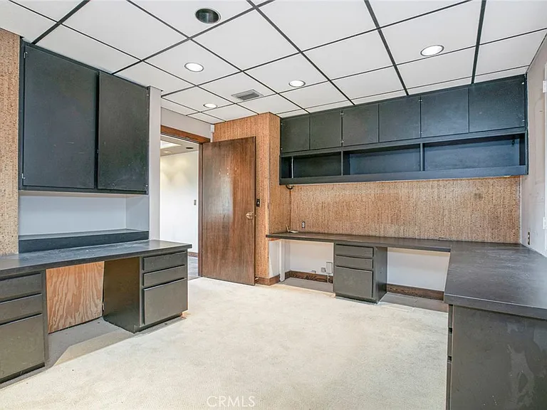 208 S Louise St — Photo 16
