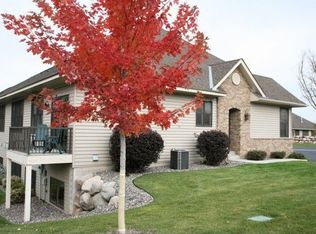 2750 Lindsey Ct, New Brighton, MN 55112