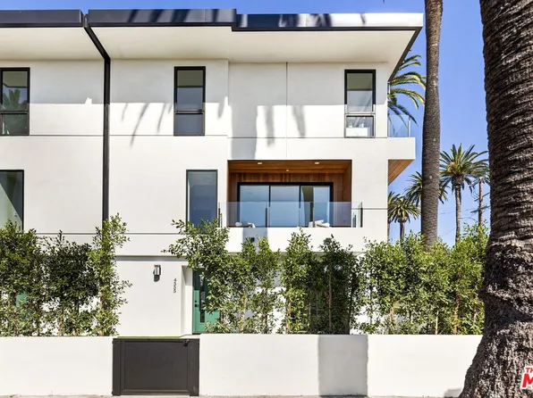 4557 Ambrose Ave, Los Angeles, CA 90027