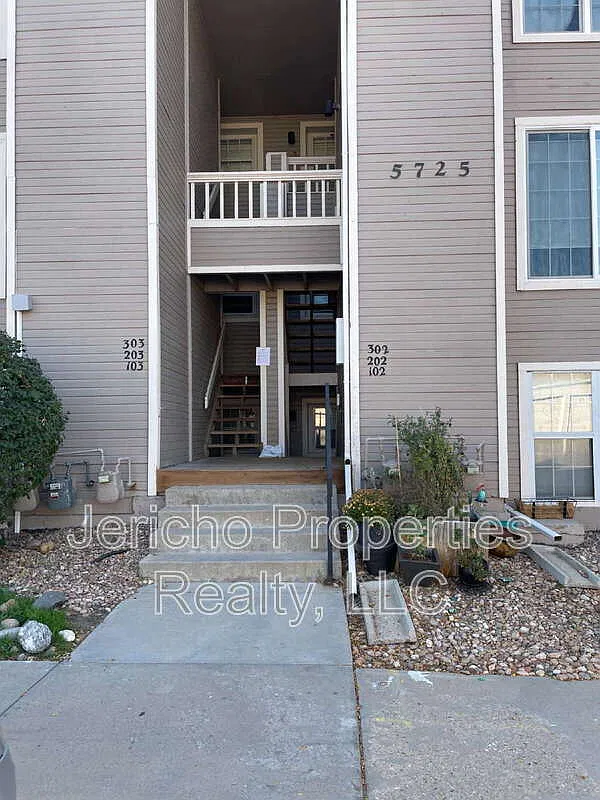 1 bed, 1.0 bath, 644 sqft, $1,395 — Photo 1