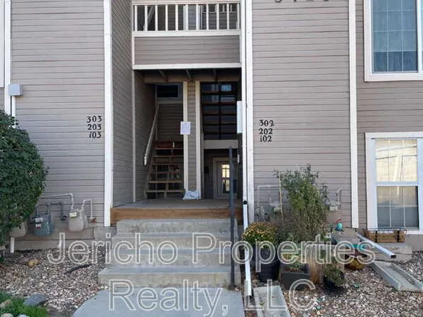 5725 W Atlantic Pl, Lakewood, CO 80227