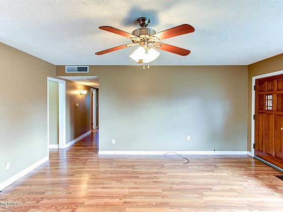 4th image of 222 Webbmont Cir