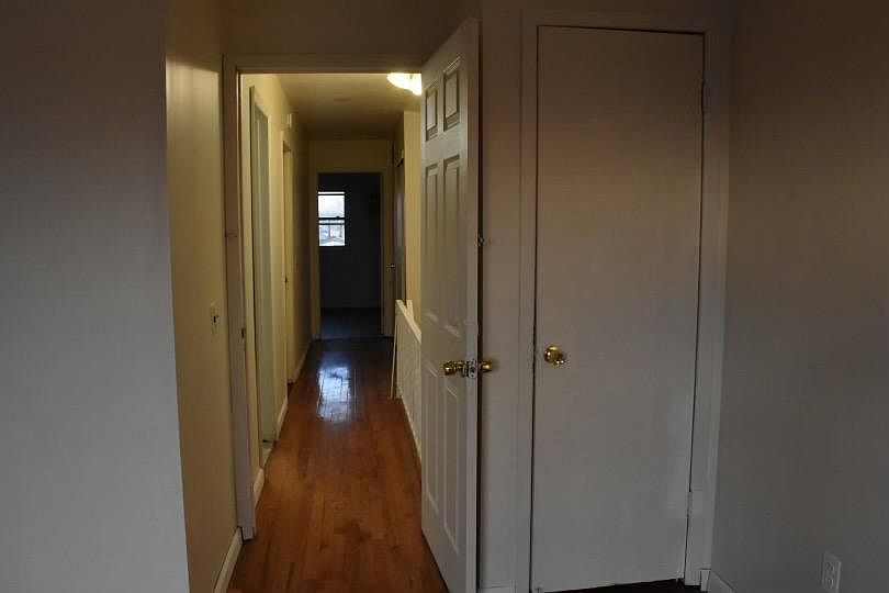 1st image of 423 Lisk Ave Floor 2
