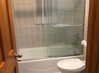 415 Louis Ave, South Floral Park, NY 11001