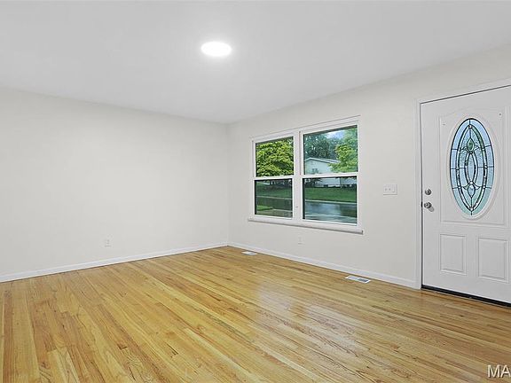 5th image of 120 Briarcliff Dr