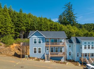 760 NE Lillian Ln, Depoe Bay, OR 97341