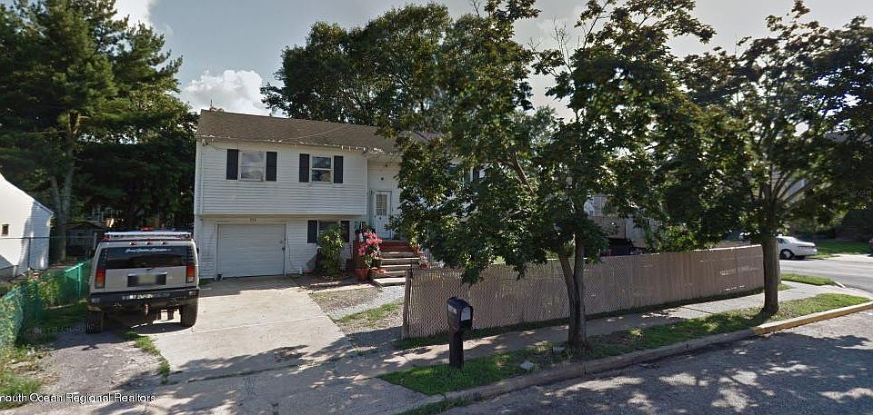 1st image of 200 Lois Ln