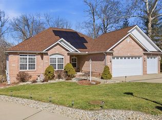 5 Chariot Ct, Glen Carbon, IL 62034