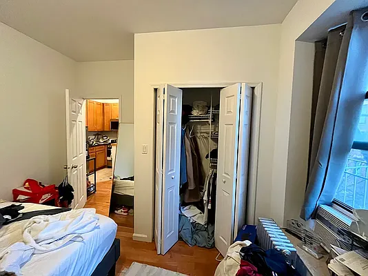 Rented by J Misrahi Realty Corp | media 4