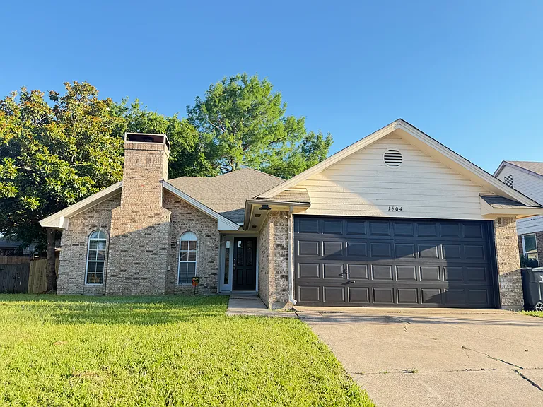 1504 Prentice St — Photo 1