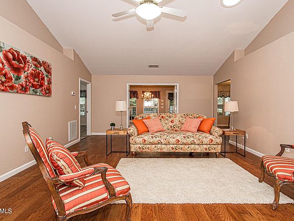 2nd image of 281 Eaton Village Trce