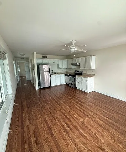 9053 SE Bridge Rd #1 — Photo 3