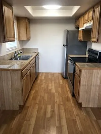 2 bed, 800 sqft, $1,600 — Photo 4