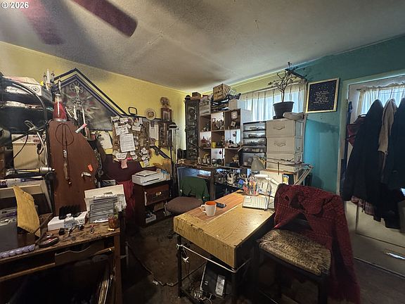 4th image of 107 5th St