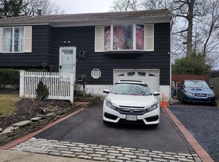 12 Penny Dr, Huntington Station, NY 11746