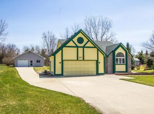 327 E Lake Geneva Rd NE, Alexandria, MN 56308