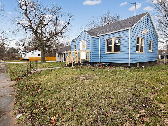 3rd image of 4084 Tyler St