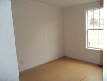 3rd image of 600 County Road 404