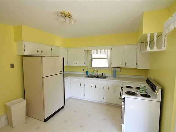 4th image of 2407 Casino Dr
