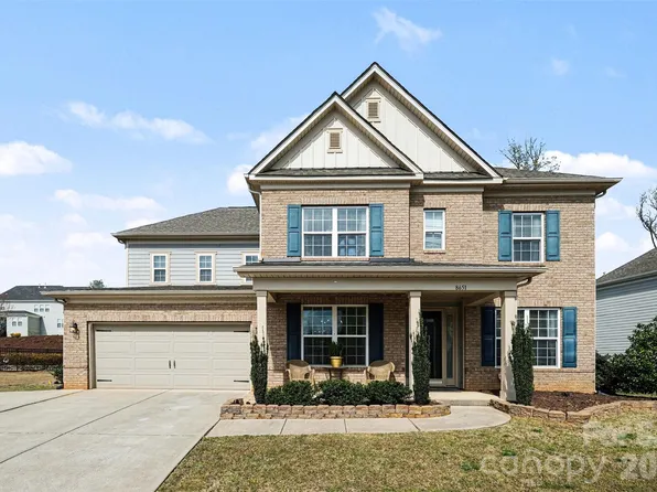 8651 Shadetree St, Huntersville, NC 28078