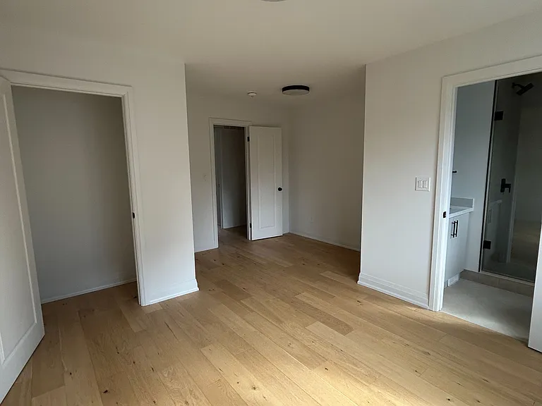 12 Franklin Ave #D — Photo 9