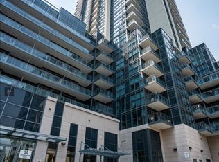30 Meadowglen Pl #904, Toronto, ON M1G 2V5