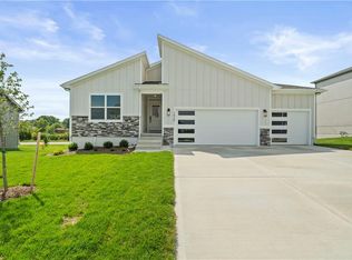 1925 SW Merryman Dr, Lees Summit, MO 64082