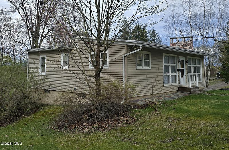 3rd image of 105 E 6th Avenue