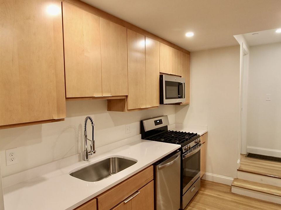 landlord_unit_photo_69435974_1