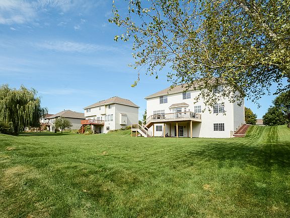3rd image of 3056 Eagle Valley Dr