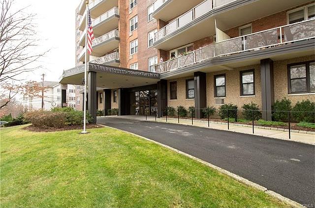 1st image of 360 Westchester Ave APT 518