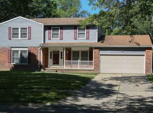 207 Bellewood Dr, Flushing, MI 48433