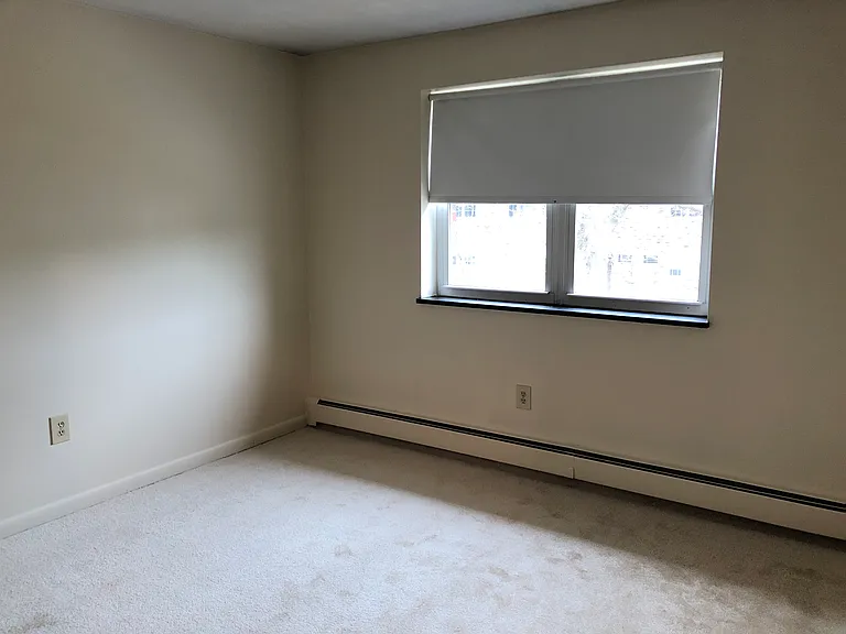Lexington St Apartments — Photo 105