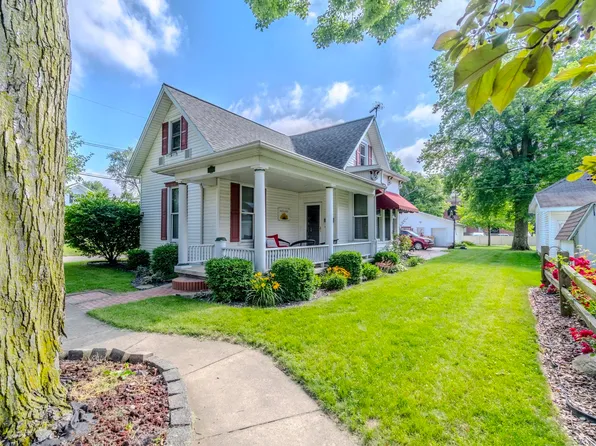 104 N Mountain St, Lagrange, IN 46761