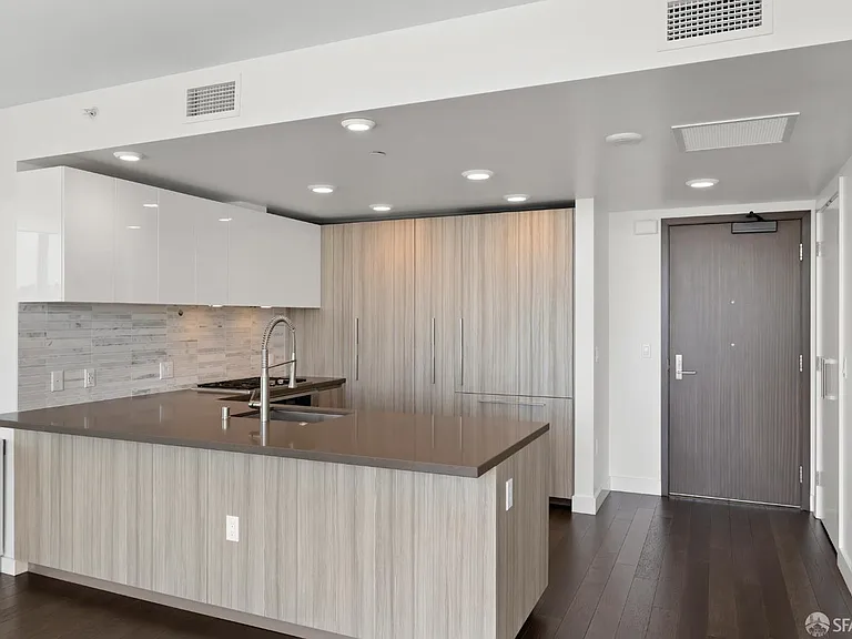 718 Long Bridge St #1400 — Photo 4