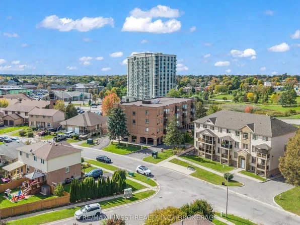 649 Davis Dr #307, Kingston, ON K7M 8J3