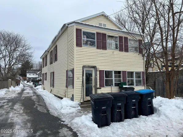 35 Oak Street, Saratoga Springs, NY 12866