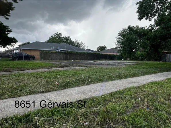8651 Gervais St, New Orleans, LA 70127