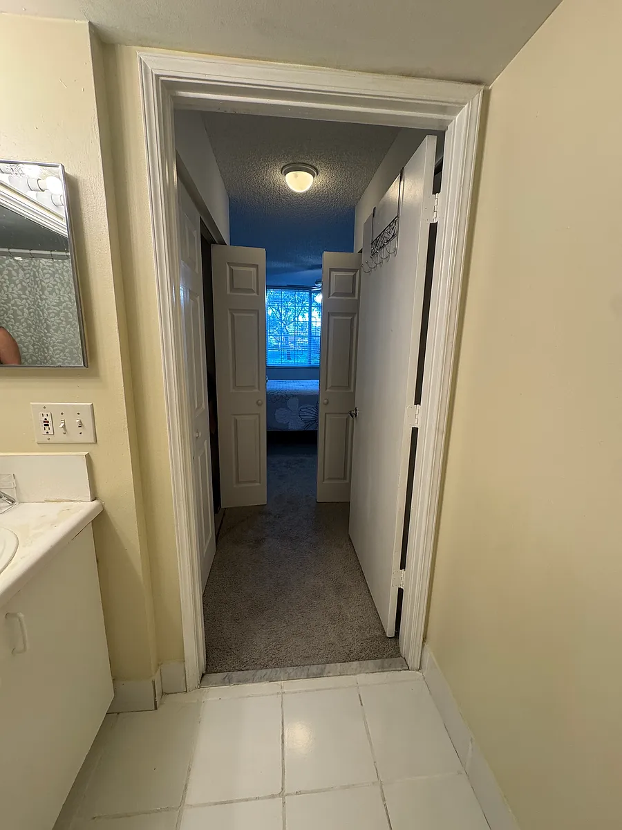 Building Photo - 1150 Wildwood Lakes Blvd #105